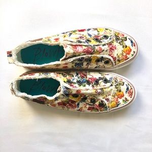 🌸Women’s Blowfish Sneakers! Size 8.5